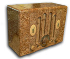 IRC International Radio Corp Kadette model K152 with peanut button marbled bakelite cabinet, 1935