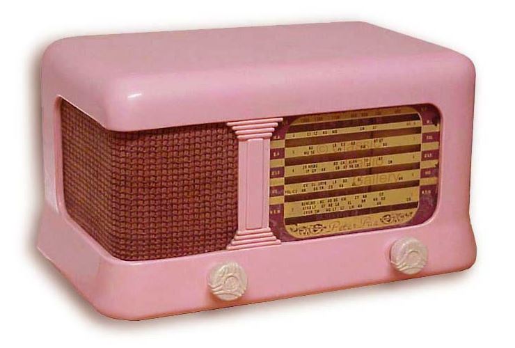 Peter Pan Radio model GKL, pink plaskon bakelite, Australian