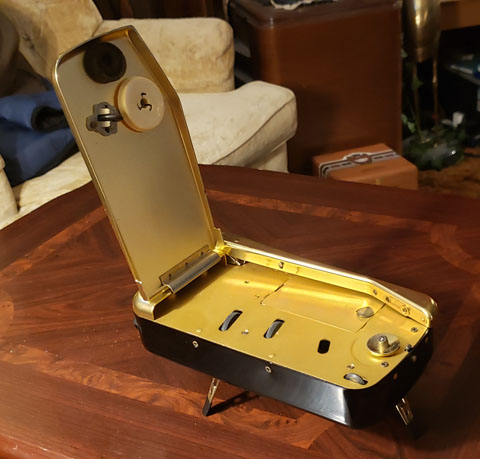 Emerson Wondergram portable phonograph U.K.