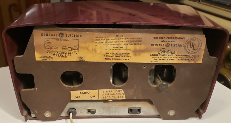 GE 515F clock radio, back cover