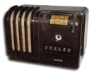 Airline Radio model 93WG-602B, brown bakelite, magic tuning eye tube, pushbuttons, 1939