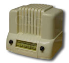 Dewald Radio model 549 with white plaskon dashboard design