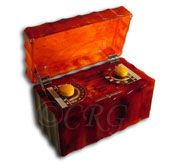 General Electric Radio model L622 Jewelry Box with tortoise shell catalin cabinet, 1941