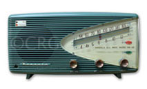 Nanaola Radio model 5M55 Piccolo, green cabinet, slanted dial, Japanese