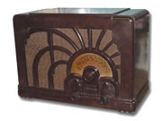 Tecalemit Radio model Super 54, large bakelite cabinet with sunray design, 1935, French