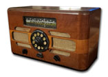 Wilcox Gay wood table radio, model A-33